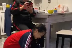 姐弟打架全家吃瓜，网友：你永远想不到奶奶下一个动作是什么。 #血脉压制  #两个孩子打架怎么处理  #万万没想到视频封面