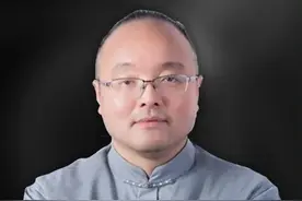 网友吐槽百果园水果太贵，董事长回应“在教育消费者成熟”，大象评：试图教育消费者的，更可能被消费者教育#大象主播说 @大象新闻主持人陈静华
