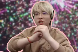 放烟花喽~祝大家2025年蛇年新年快乐，身体健康、万事如意！视频封面