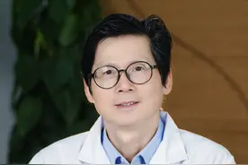 长期咳嗽老不好，试试这个中成药 #咳嗽 #中医 #硬核健康科普行动  #虫草川贝膏 #止久咳更补肺视频封面