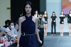 这是哪位模特，2025中国国际时装周(春季)模特大面试现场 #馨娱传媒 #中国国际时装周视频封面