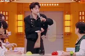 #魏晨被泼到破碎  谁来救救这个魏晨 ！泼水游戏现场简直一整个不受控制，晨哥更是直接被泼到破碎了~这把真的湿了个彻彻底底！#你好星期六视频封面