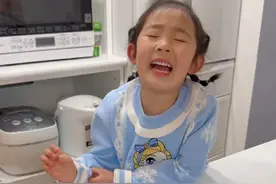 在日本做个东北特色炒蝉蛹，没想到把孩子吓哭了！😂 #海外生活 #蝉蛹 #东北美食视频封面