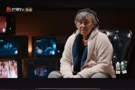 再次回到《声生不息》，#林子祥 说很想念大家庭的每一个人。关于港乐，他说：“港乐没有我们依然精彩，不过我们没有港乐会觉得寂寞。如果到了一天没有人再唱我们那一代的歌，我们会感到很荣幸，因为我们知道，一定会有新的歌声、新的音乐、最美丽的感情都会陪着你们一起走，我们永远在你身边。”#声生不息  #声生不息大湾区季视频封面