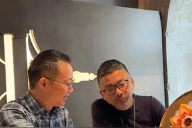 建筑美学菜你吃过吗？ 建筑美学菜你吃过吗？
@老谢Mike 
#各省年会美食大PK 
#美食带你回家 #舌尖上的抖音 
#揭秘厨房特色菜 #踢馆式探店