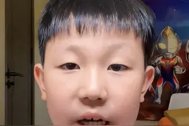 7月15日，河南，“沉迷手机，身体会出现3种变化”，小学生走心分享：脾气可能会变坏，情绪一点就炸，记忆力下降，一有压力就容易逃避，网友：确实是这样！我家孩子天天抱着手机打游戏，很有启发，回去给孩子循环播放。