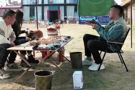 跨越半个中国带狗狗去看望它三年未见的第一任主人。#忠犬马户 #你最想见得那个人是谁 #人宠情深 #旅拍视频封面