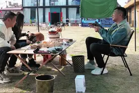 跨越半个中国带狗狗去看望它三年未见的第一任主人。#忠犬马户 #你最想见得那个人是谁 #人宠情深 #旅拍视频封面