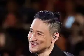 #张学友演唱会撞期高考遭投诉 ，东莞市招生办：做了一些相对应的保障措施，确保不对考生产生影响！视频封面