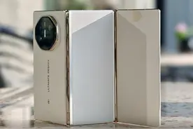 华为 Mate XTs 新款三折叠 开箱分享 华为 Mate XTs 新款三折叠