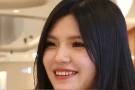 什么时候是女性最好年华？3月7日，山东济南，记者在街采时发现，三四十岁是女性最爱的年龄段之一，此时容貌姣好，并且走出了迷茫期，财富相对自由。#三八妇女节 #最美年华 #女性成长