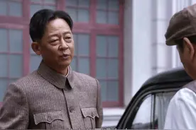 卧底同志仅仅凭借两厅骆驼香烟就推断出了上级行程 #谍战剧视频封面