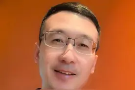 上了年纪腰腿疼 吃药吃出胃出血 不伤胃的止痛药怎么选#镇痛护胃肌松药 #腰疼 #胃溃疡 #止痛药 #抖出健康知识宝藏