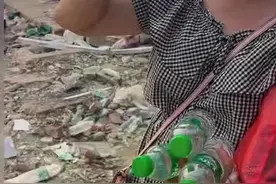 “用过的东西都看得到，就是人找不到”，潇湘晨报记者直击曼德勒救援现场，女子等待被困闺蜜不愿离去：能听到被困人回应，喊救命的声音#媒体精选计划 #缅甸地震视频封面