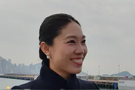 长沙舰上惊现中国军号香港粉丝！#海南舰编队访问香港 （陈典宏 陈晓杰）视频封面