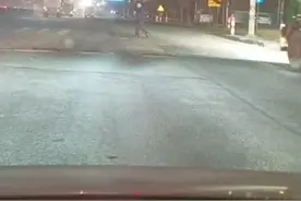 今天，《今日关注》记者将视频中的情况反映给东莞市公安局公路巡逻民警支队樟木头大队，对方工作人员表示已经将此事记录，确认后将会第一时间处理。视频封面