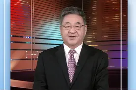 美日同盟升级 无法阻挡中国统一大势！ 美日澳菲刚刚在南海进行的四国军演，但迎接他们的是解放军针锋相对的海空战巡。
这是一个值得他们记住的事件，也亮明了中国维护主权的实力和态度。视频封面