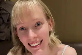 和德国女友同居4个月， 终于搬进新家，没想到凯蒂说要给我买一套中式刀具，真是有心了！#外国女友 #情侣 #恋爱 #搬家 #德国