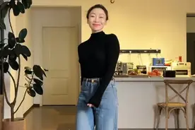 通勤？休闲？每日穿搭通通搞定！ 羊毛衬衫&打底叠穿，让这个冬天更时髦！
1月15日周三19：00
1月16日周四08：00
锁定卡卡直播间！#职场穿搭 #过年穿什么 #穿出高级感 #ootd穿搭 #穿出自己的风格视频封面
