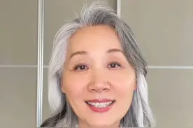 谢谢大家喜欢我带儿媳骑摩托的视频
#当事人在抖音#最酷机车女孩#婆媳#婆媳相处#带儿媳骑摩托视频封面