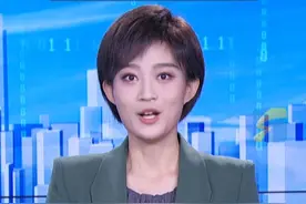 女子花2万多在中公教育报名培训班，机构承诺“没考上就退费”，但1.7万要17年才能退完，一年只能退1000块：退完我都40多岁了。#中公教育 #退费 #上岸