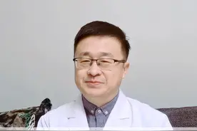 脚趾缝糜烂脱皮，不要再去刺激它，小心加重感染！这样处理其实很简单#咪康唑散 #科普 #皮肤 #脚气