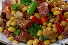 这样做的咸鸭腿咸香入味，越嚼越香，你也试试吧#咸鸭腿  视频封面