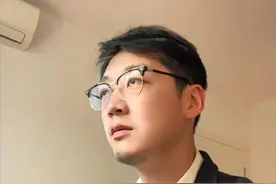 离职后去年的年终奖到底拿的到吗？ 首先看劳动合同有无约定，其次看有没有完整的服务完一整个年度，第三看解除合同的原因，是合法解除还是违法解除，综合判断。#外企打工人 #职场 #年终奖 #裁员补偿 #抖来普法2024视频封面