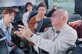 #胡静 #朱兆祥 夫妇介绍自家榴莲园，#李承铉 ：到时候一定找你们吃#妻子的浪漫旅行视频封面