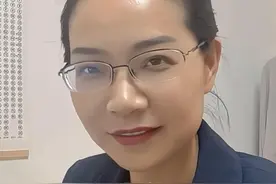 大爷扮女装，阿红事件震惊全国！ 大爷扮“阿红”与男性交往拍视频？还传播？让单身30年的妹子情何以堪！你真是大爷，宝子们千万别让猎奇心踩了法律红线！#阿红事件 #红大爷 #诈骗罪  #侵犯公民个人信息罪 #传播YH物品