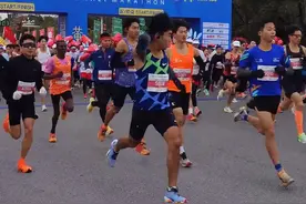 定了！世界田联精英标牌赛事 劲牌2024黄石半程马拉松12月8日开跑#马拉松比赛视频封面