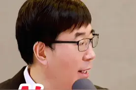 AI是一场AI伟大的生产力革命，再怎么强调它都不为过。#向东时间 #大咖观察 #高途陈向东 #教育视频封面