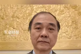 #委员建议年轻人少吃外卖 #委员说吃饭太晚又熬夜会诱发脂肪肝 #2025全国两会 #两会代表委员有话说视频封面