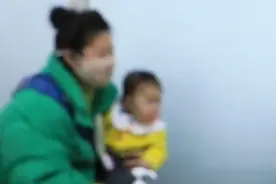 11个月宝宝身上大面积黑痣伴有多发痣，必将竭尽全力，不辜负家长的每一份信任与期待！ #诊室日常 #多发痣 #兽皮痣宝宝 #抖出健康知识宝藏  #刘新海医生视频封面