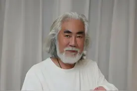 同样是张纪中爱过的女人，对比前两任太太们，难怪73岁还和杜星霖拼命造娃 #张纪中 #杜星霖 #高龄产妇 #老夫少妻 #明星人物传视频封面