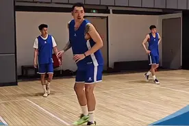 假期偷偷加练？看看都有谁
山东高速男篮5月11日集结开启夏训视频封面