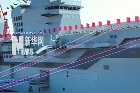 现场视频！再次近距离感受四川舰下水命名仪式视频封面