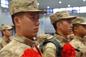 宝鸡举行2025年上半年新兵入伍欢送活动#宝鸡 #新兵入伍视频封面