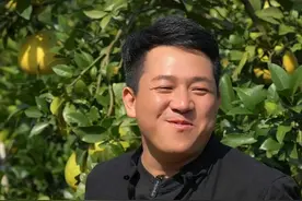 家乡的马家柚熟了，果肉淡红色，酸甜可口，汁多味甜，果皮黄绿色，皮厚是马家柚的特点，最适合做柚子酱了。#新农人计划2024 #乡村生活家 #农村美食 #马家柚视频封面