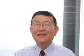 如果我们自己都不回来做芯片 还能期望谁来帮你做 这是中芯国际创始人张汝京回忆回国创业的心路历程时说的话，他表示，他很早时候就萌生了回国做事的想法，趁着壮年时就应该回国帮忙。#张汝京 #中芯国际 #芯片视频封面