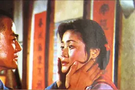 【宋庆龄养女著名演员隋永清去世，曾主演《海囚》《小花》《霸王别姬》】据悉，曾主演电影《海囚》，参演《小花》《霸王别姬》等电影的著名演员隋永清日前在北京去世。隋永清1957年出生，自幼由宋庆龄抚养长大。小时候的隋永清擅长跳舞，1972年由总政文工团招收为文艺兵。因为腿部受伤，她后来到北京电影制片厂做专业演员。（记者 王金跃）#宋庆龄养女著名演员隋永清去世