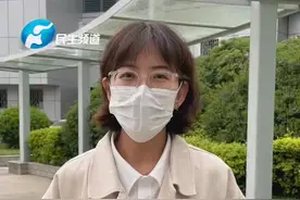 近期，多家银行下调个人账户线上交易限额。其中，光大银行单笔及单日均限额1万元。#银行 视频封面