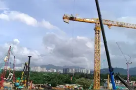月薪3万！湖北29名建筑工赴港，亲历者：电话被“打爆”视频封面