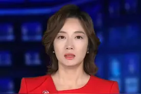 凌晨4点男孩跟着爷爷卖瓜，中午回家车子却没电了，好心人的举动让爷孙俩哽咽#卖瓜#哽咽#正能量视频封面