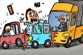 朋友用货车把小车碰撞了 车主：都是我的车怎么办#汽车事故#保险理赔#汽车知识#货车视频封面