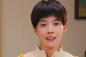 耳机里的浪漫是与世隔绝的温柔 带上耳机这个世界才会出现#蓝牙耳机  #数码科技视频封面