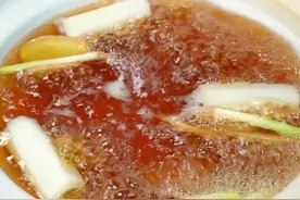 孩子感冒，痰多咳嗽，还不愿吃药，医生教您巧用可乐，做一碗小孩大人都爱喝的“姜茶”，好喝易做，快给家里的大小宝宝做起来吧。视频封面