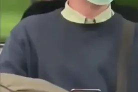 大爷地铁上偷拍被女子发现，辩解：是看你长得漂亮，最后要求大爷删除并道歉视频封面