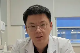 先天性输尿管狭窄 修复手术作为金标准，在于能够精细修复输尿管的解剖结构，从根上纠正梗阻，减少肾脏损害风险#输尿管狭窄 #尿路修复 #肾积水 #机器人手术 #硬核健康科普行动视频封面