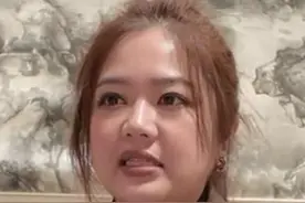 台湾媒体人翟翾表示，#马英九访陆 敲开了两岸民间交流的大门，带动了双方往来，吸引了更多的台湾民众想来大陆看看。翟翾认为，血脉相连与文化纽带无法割裂。#直击第十七届海峡论坛